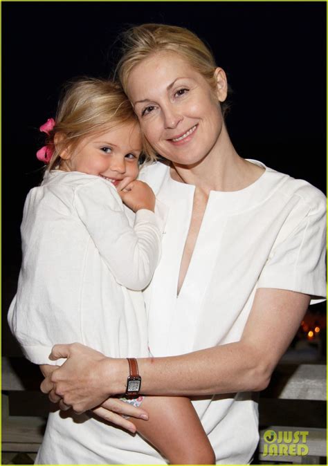 why kelly rutherford lost custody.